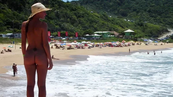 Praia do Pinho, em Santa Catarina por Divulgação / Portal Brasil Naturista