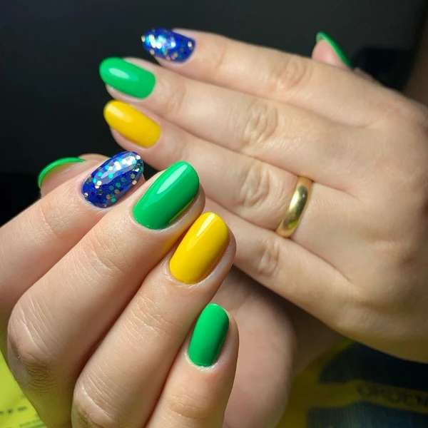 Sugestões de unhas para a Copa do Mundo por Reprodução/Instagram