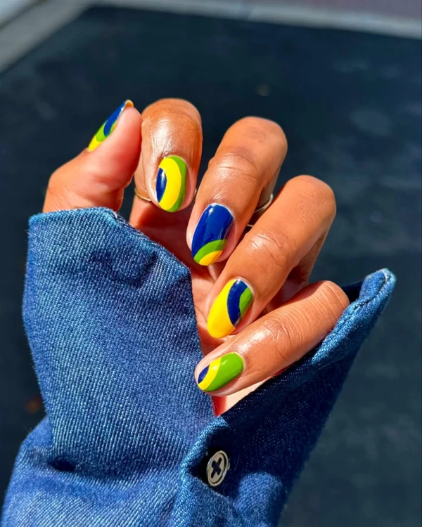 Sugestões de unhas para a Copa do Mundo por Reprodução/Instagram