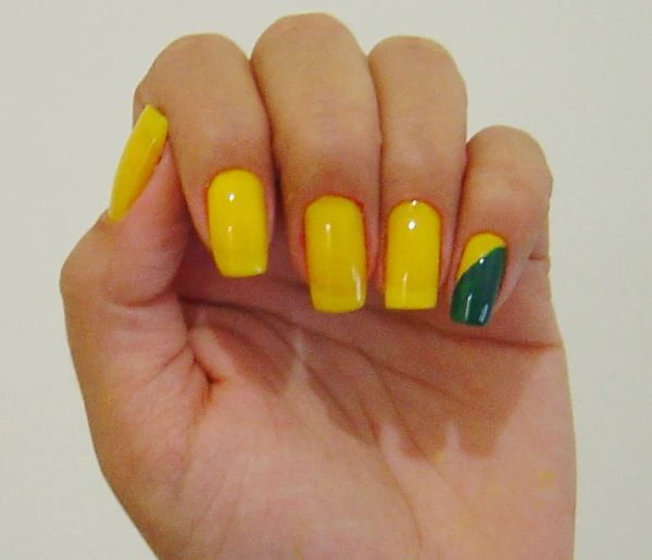 Sugestões de unhas para a Copa do Mundo por Reprodução/Instagram