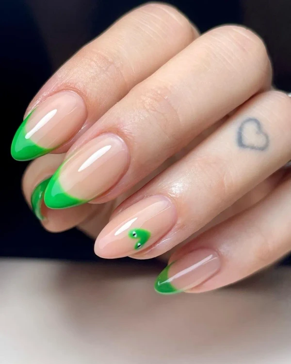 Sugestões de unhas para a Copa do Mundo por Reprodução/Instagram