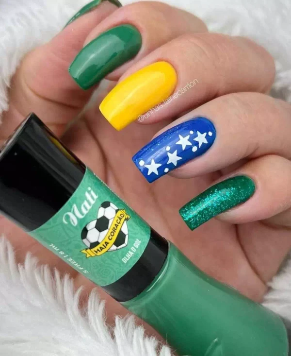 Sugestões de unhas para a Copa do Mundo por Reprodução/Instagram