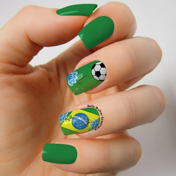 Sugestões de unhas para a Copa do Mundo por Reprodução/Instagram