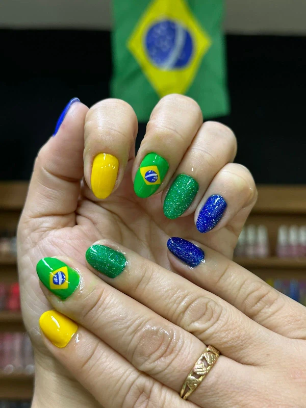 Sugestões de unhas para a Copa do Mundo por Reprodução/Instagram