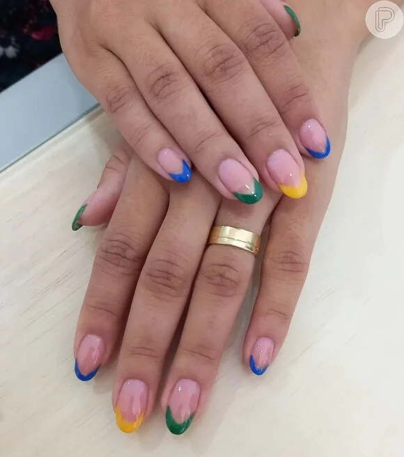Sugestões de unhas para a Copa do Mundo por Reprodução/Instagram