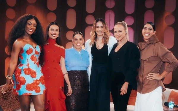 Ana Paula Renault impulsiona recorde histórico do “Saia Justa”
