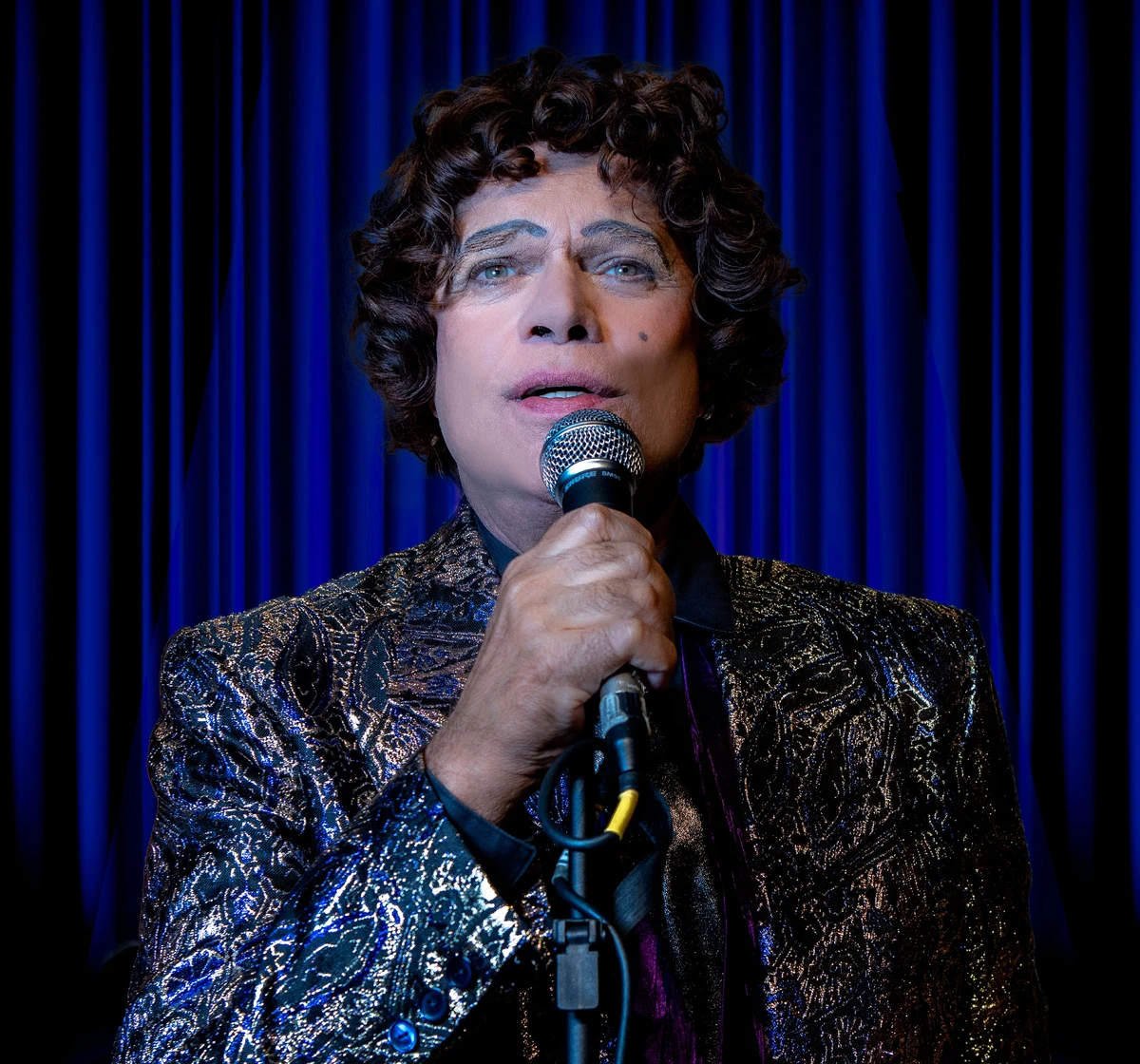Diogo Vilela como Cauby Peixoto