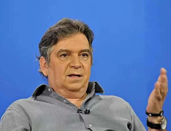 Guto Graça Mello por Reprodução/Renato Velasco
