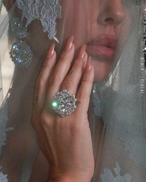 Look de Georgina Rodríguez no Met Gala 2026 por Reprodução/Redes Sociais 