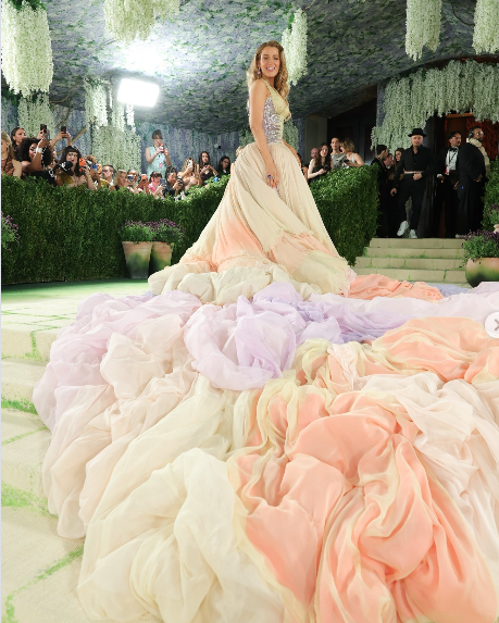 Blake Lively  por Reprodução | Instagram