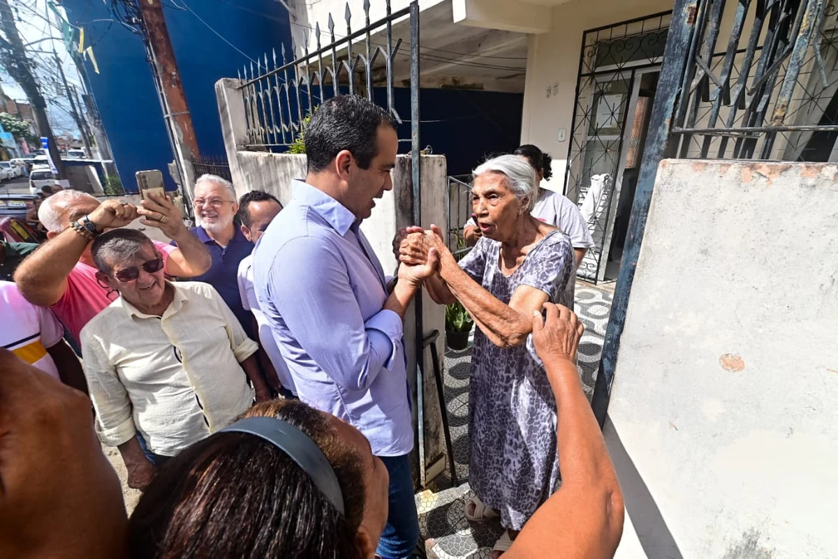 Moradores aliviados após a instalação da geomanta na encosta  por Jefferson Peixoto/ Secom PMS