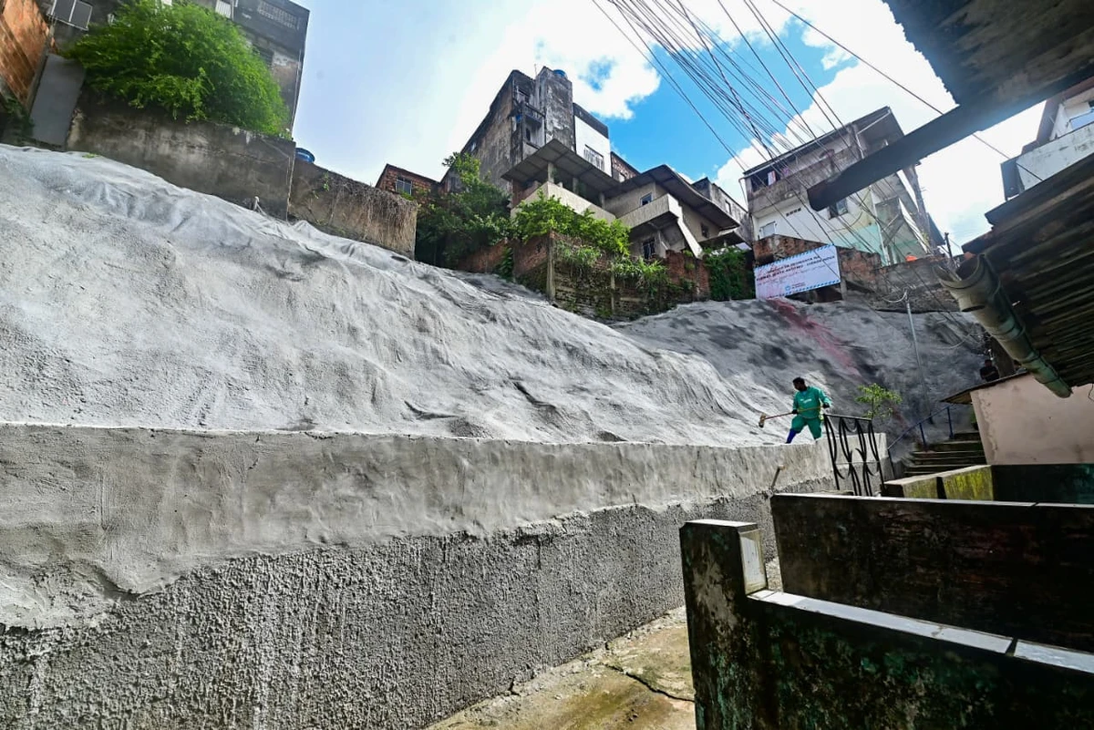 Geomanta, que cobre área de 564 metros quadrados, é uma estrutura utilizada na estabilização de encostas, sendo formada por um composto de PVC e geotêxtil, com cobertura de concreto jateado por Jefferson Peixoto/ Secom PMS