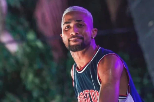Zau O Pássaro fez parceria musical com Xanddy Harmonia 