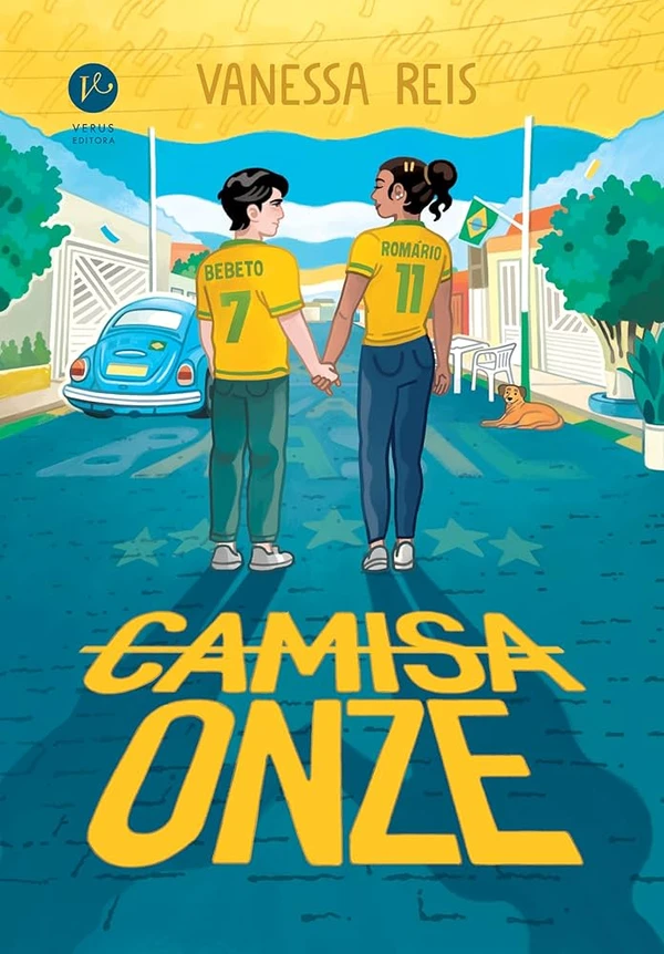 Camisa onze, de Vanessa Reis (Verus). Nascidos com onze horas de diferença, Ana Romário e Bebeto cresceram juntos e sempre acreditaram que seguiriam pela vida lado a lado. Filhos de duas famílias muito próximas, unidas por uma amizade fortalecida ao longo das Copas do Mundo, eles aprenderam desde cedo que o amor pelo futebol era uma forma de celebrar a vida.Anos depois, Romário é uma zagueira de fama mundial e Bebeto é um fisioterapeuta esportivo. A cumplicidade que os unia ficou no passado, apesar de a amizade de seus pais continuar mais forte do que nunca.Entre lembranças e sentimentos que nunca deixaram de existir, a história dos dois é narrada de Copa em Copa, até que um inesperado reencontro evidencia quantos números onze cabem nas memórias de uma vida inteira. Lançamento no dia 18.  por Reprodução