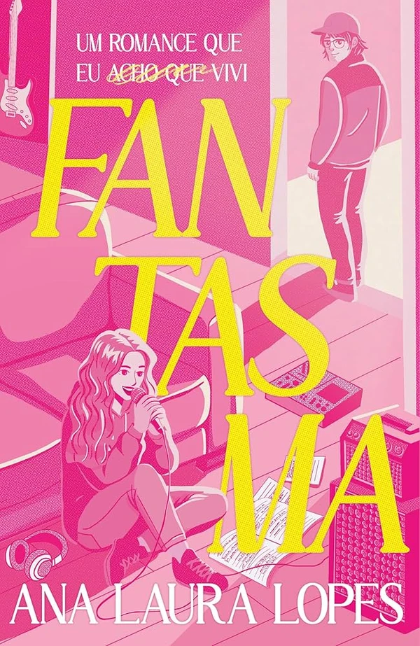 Fantasma, de Ana Laura Lopes (Intrínseca). A história que deu origem ao hit “Fantasma” de Ana Laura Lopes, que conquistou uma legião de fãs no TikTok, agora contada com detalhes em um romance de arrepiarA mudança para Curitiba nunca foi a primeira opção de Ana Laura. Deixar Belo Horizonte para trás parecia um pesadelo. Se afastar dos pais, do irmão e de sua gatinha Hannah (Montana, é claro) só pareceu fazer sentido quando ela percebeu que essa era sua grande chance de realizar o sonho de ser cantora.Com a ajuda de Juliana, uma empresária superdescolada e bem-sucedida na indústria da música, Ana começa a conhecer o passo a passo para se tornar uma estrela e é apresentada a pessoas que podem mudar sua vida para sempre.Não demora para seu caminho cruzar com o de Guilherme, o guitarrista lindo e tatuado da banda Labirinto que nunca tira o boné de aba reta. Ao se esbarrarem no estúdio de gravação e frequentarem os mesmos rolês, ele logo deixa de ser apenas um músico que ela segue nas redes sociais. Esse crush parece prestes a se tornar algo mais, e Ana decide mergulhar de cabeça nessa história ― mesmo que (quase) tudo indique que não seja a melhor ideia. Lançado em 4 de maio.  por Reprodução