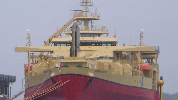 Foto de outro navio de levantamento sísmico, o Ramform Sovereign