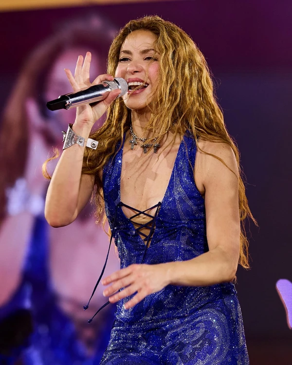 how histórico de Shakira reuniu cerca de 2 milhões de pessoas em Copacabana, no Rio de Janeiro por Reprodução