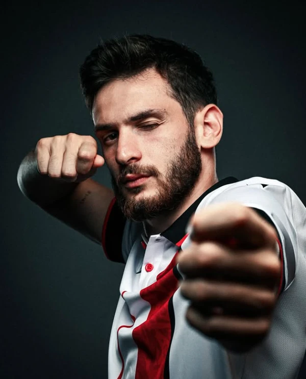 Jogador Khvicha Kvaratskhelia por Reprodução | Instagram