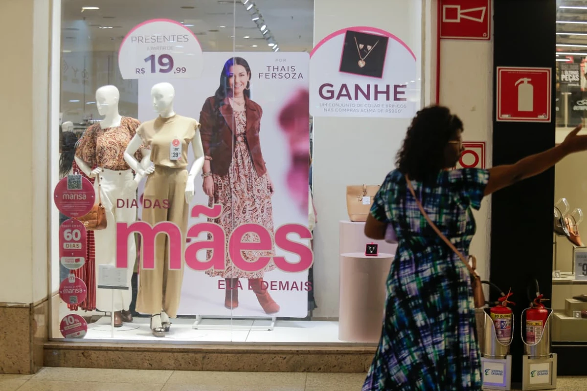 Lojas em Salvador se preparam para o Dia das Mães por Arisson Marinho/CORREIO