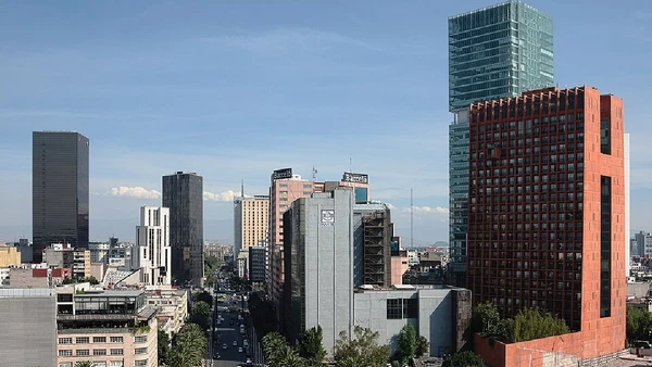 Segundo estimativas, a população da Cidade do México é em torno de 22 milhões de pessoas