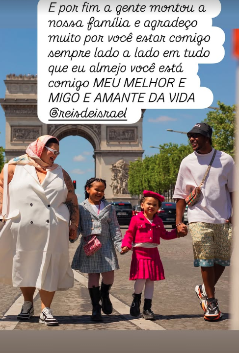 Influenciadora compartilhou registros ao lado da família por Reprodução | Instagram
