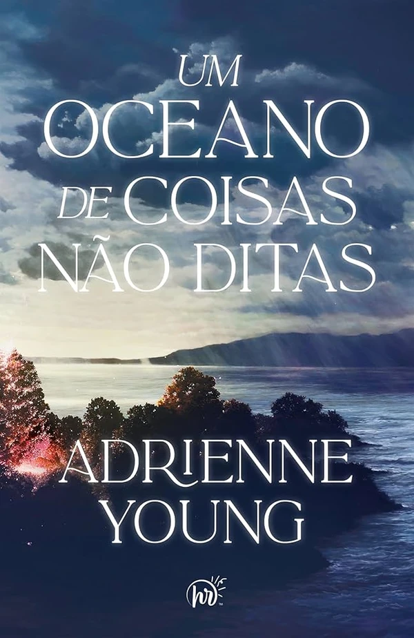Um oceano de coisas não ditas, de Adrienne Young (Harlequin). James e Johnny Golden eram inseparáveis.Desde que se entende por gente, James compartilhou uma conexão quase sobrenatural com seu irmão gêmeo, algo muito além da intuição — ela sentia o que ele estava sentindo. É por isso que, quando Johnny sofre um trágico acidente, James sabe, antes mesmo de o telefone tocar, que seu irmão partiu e que ela está sozinha, verdadeiramente sozinha, pela primeira vez na vida.Ao chegar na isolada cidade de Six Rivers, na Califórnia, para resolver os assuntos pendentes do irmão, James é forçada a revisitar os eventos sombrios de seu passado e finalmente encarar Micah, a única outra pessoa que conhece seus segredos — e o único homem que ela já amou. Lançamento em 1 de maio.  por Reprodução