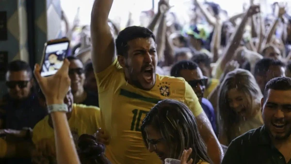  A paixão do brasileiro é o combustível para encarar a complexa jornada rumo ao próximo mundial na América do Norte.  Fabio Rodrigues Pozzebom/Agência Brasil por Fabio Rodrigues Pozzebom/Agência Brasil