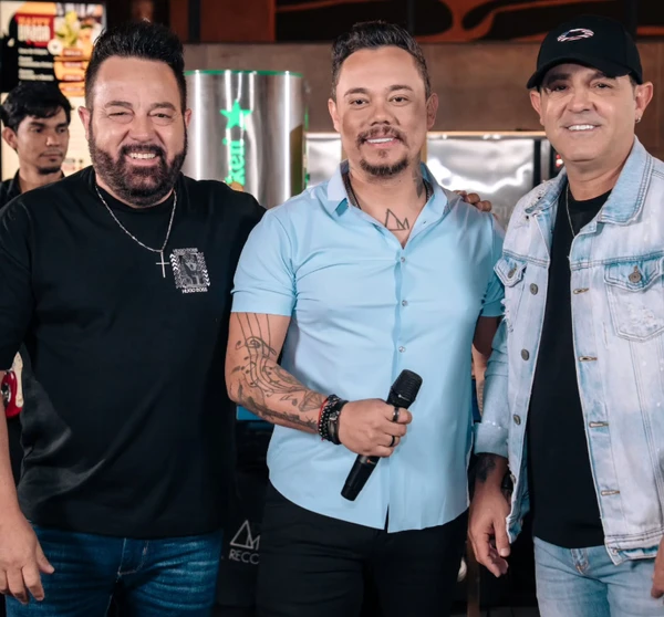Cantor sertanejo Adriano Muniz por Reprodução | Instagram