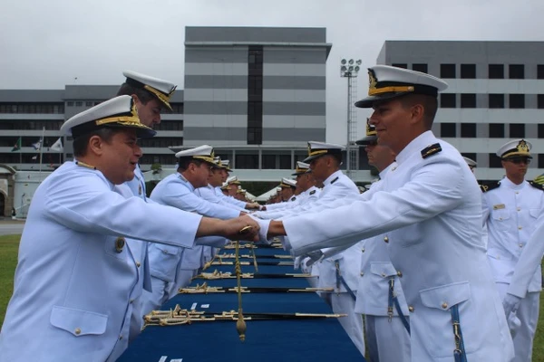 Escola Naval da Marinha por Divulgação