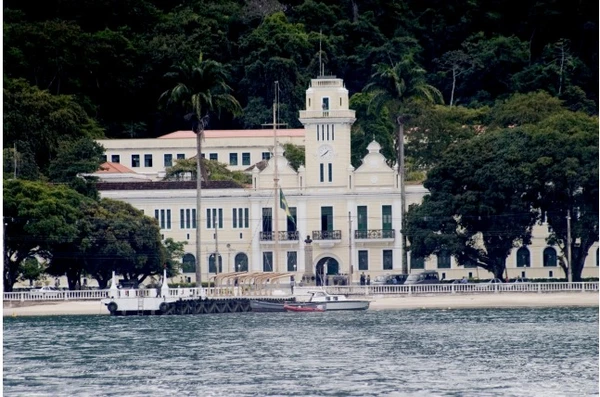 Escola Naval da Marinha por Divulgação