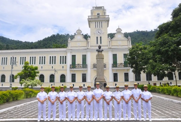 Escola Naval da Marinha por Divulgação