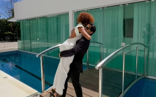 Mansão de Sthefane Matos e Kevi Jonny na Bahia tem piscina com cascata e vale R$ 12 milhões por Reprodução
