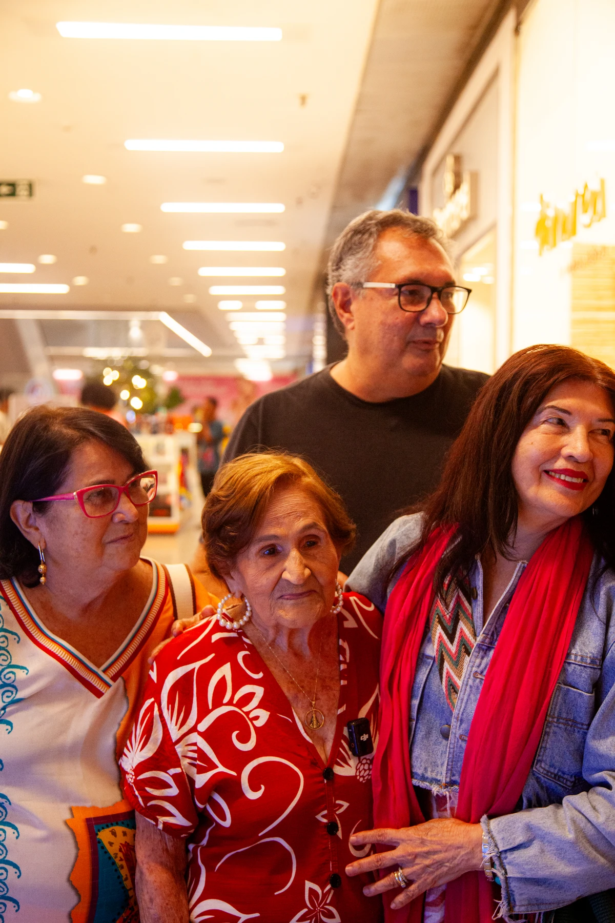 'Não estou convencida de que sou velha' por Sora Maia/CORREIO