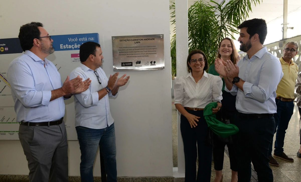 Nova usina solar é instalada na Estação da Lapa  por Otávio Santos/Secom PMS