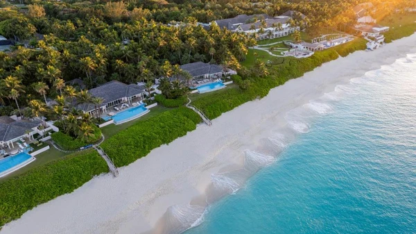 Resort das Bahamas que virou cenário de James Bond tem diárias acima de R$ 15 mil por Reprodução/Booking