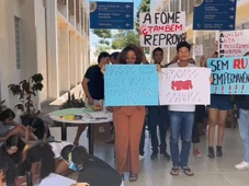 Imagem - 'Ufome': Estudantes de federal na Bahia fazem paralisação e protestam após fechamento de restaurante universitário