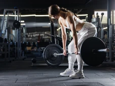 Imagem - Legging apertada e roupa suada? Especialista alerta para riscos das roupas de academia à pele