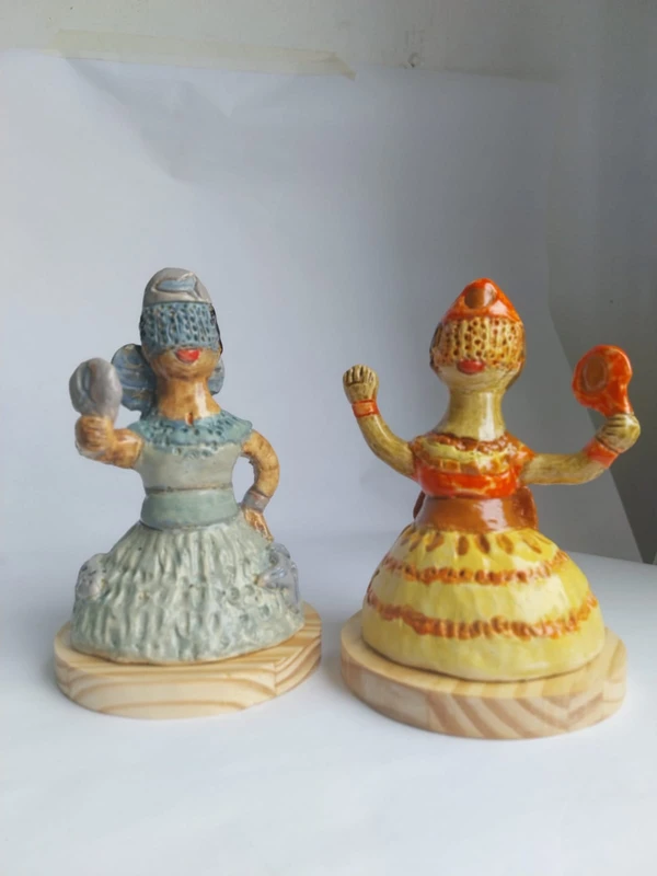 Iemanjá e Oxum em cerâmica - Célia Carneiro - R$ 150 - Podem ser adquiridas no Museu Nacional da Cultura Afro-Brasileira (Muncab) por Célia Carneiro/Acervo pessoal