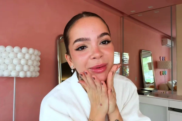 Mel Maia detalhou rotina de cuidados com a pele