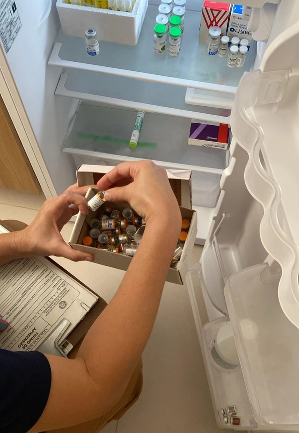 Uma pessoa foi presa em flagrante por comercialização de medicamento adulterado sem autorização por Divulgação/Polícia Civil