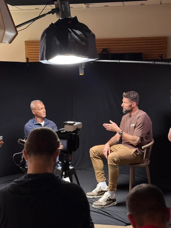 Romário com o jogador Olivier Giroud, centroavante francês que atua no Lille por Reprodução/Instagram