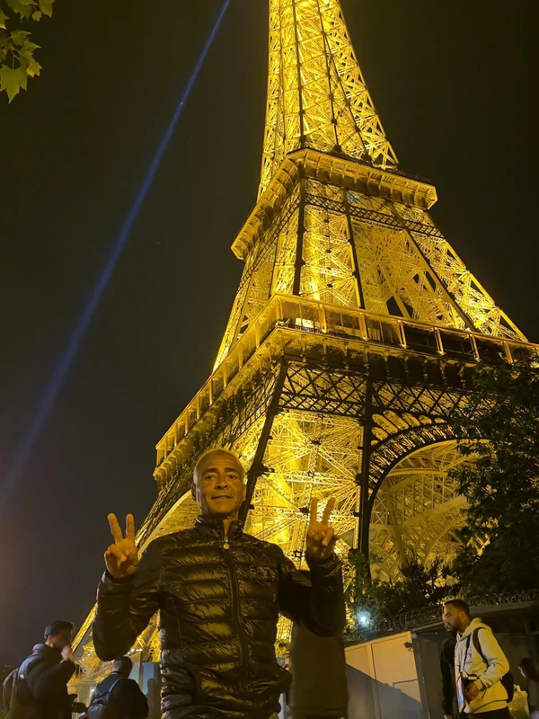 Romário e Bárbara Cavalcanti estão em Paris, na França por Reprodução/Instagram