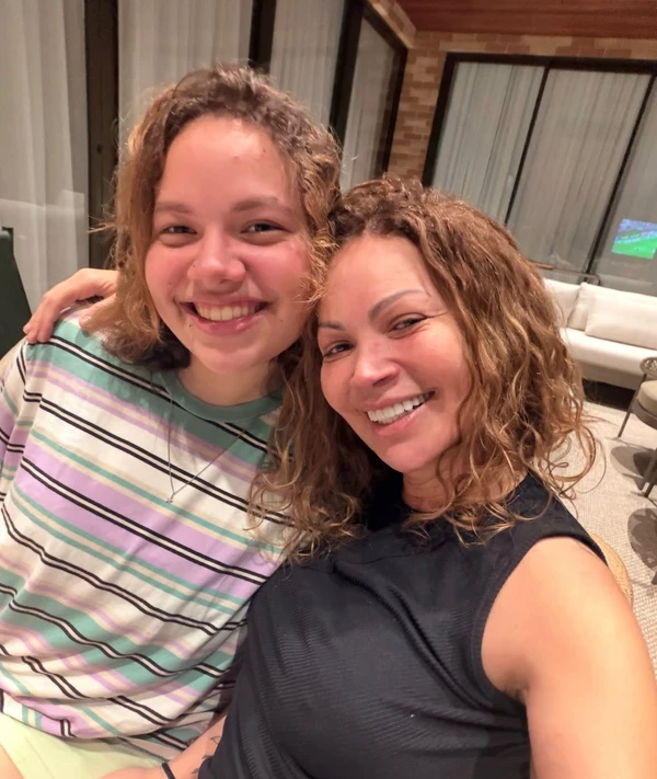 Solange Almeida e sua filha Estrela por Reprodução/Instagram