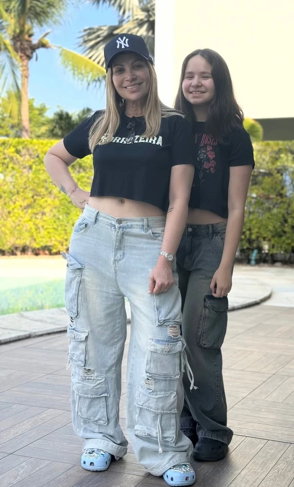 Solange Almeida e sua filha Maria Esther por Reprodução/Instagram