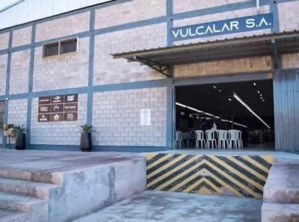 Vulcalar paralisou a produção por reprodução