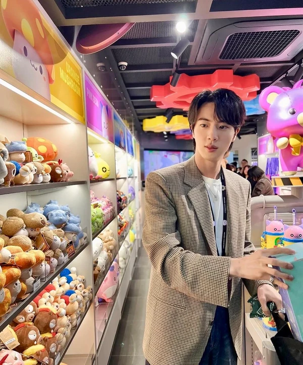 BTS na turnê Arirang por Reprodução