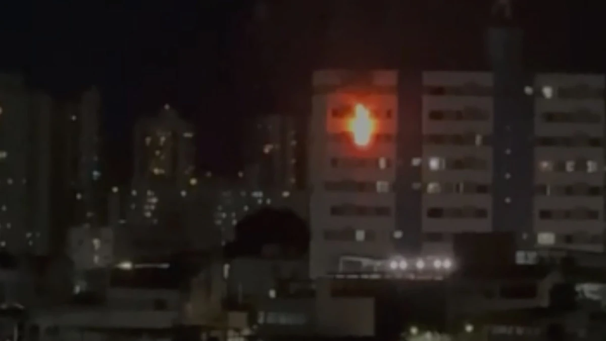 Moradores registraram incêndio em Salvador