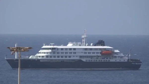 Navio estava sendo monitorado