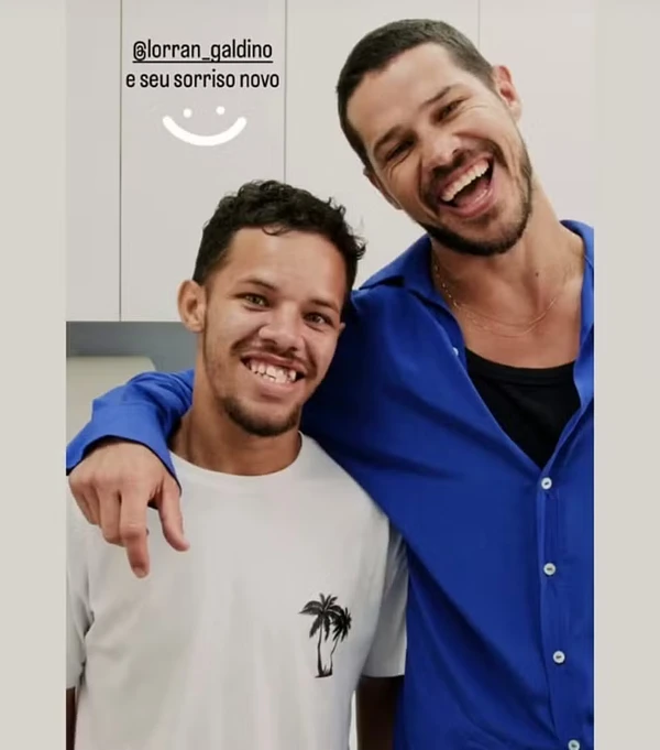 Ator José Loreto leva sósia ao dentista, e Lorran Galdino ganha novo sorriso  por Reprodução/Instagram