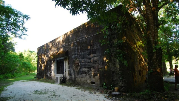 Moradores ainda encontram relíquias da guerra durante as caminhadas por Bartek.Cieslak/Wikimedia Commons